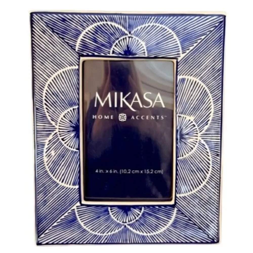 Mikasa Blue White Ceramic 4x6 Photo Frame 7.5x9 Home Accents Modern Decor Gifts